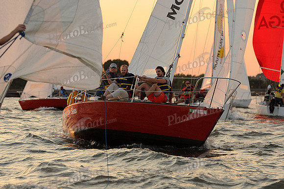 2012 NY Architects Regatta 1085