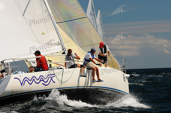 2011 J105 NAs B 214