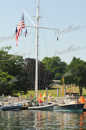 2010_Newport_Bermuda_A 1599
