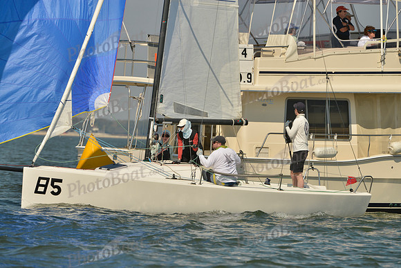 2016-2017 Quantum J70 Winter Series III_1058