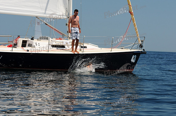 2011 J105 NAs C 015